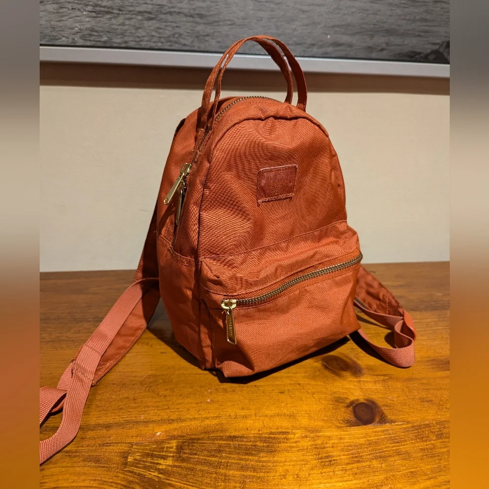 Herschel Mini Backpack - Picture 1 of 11